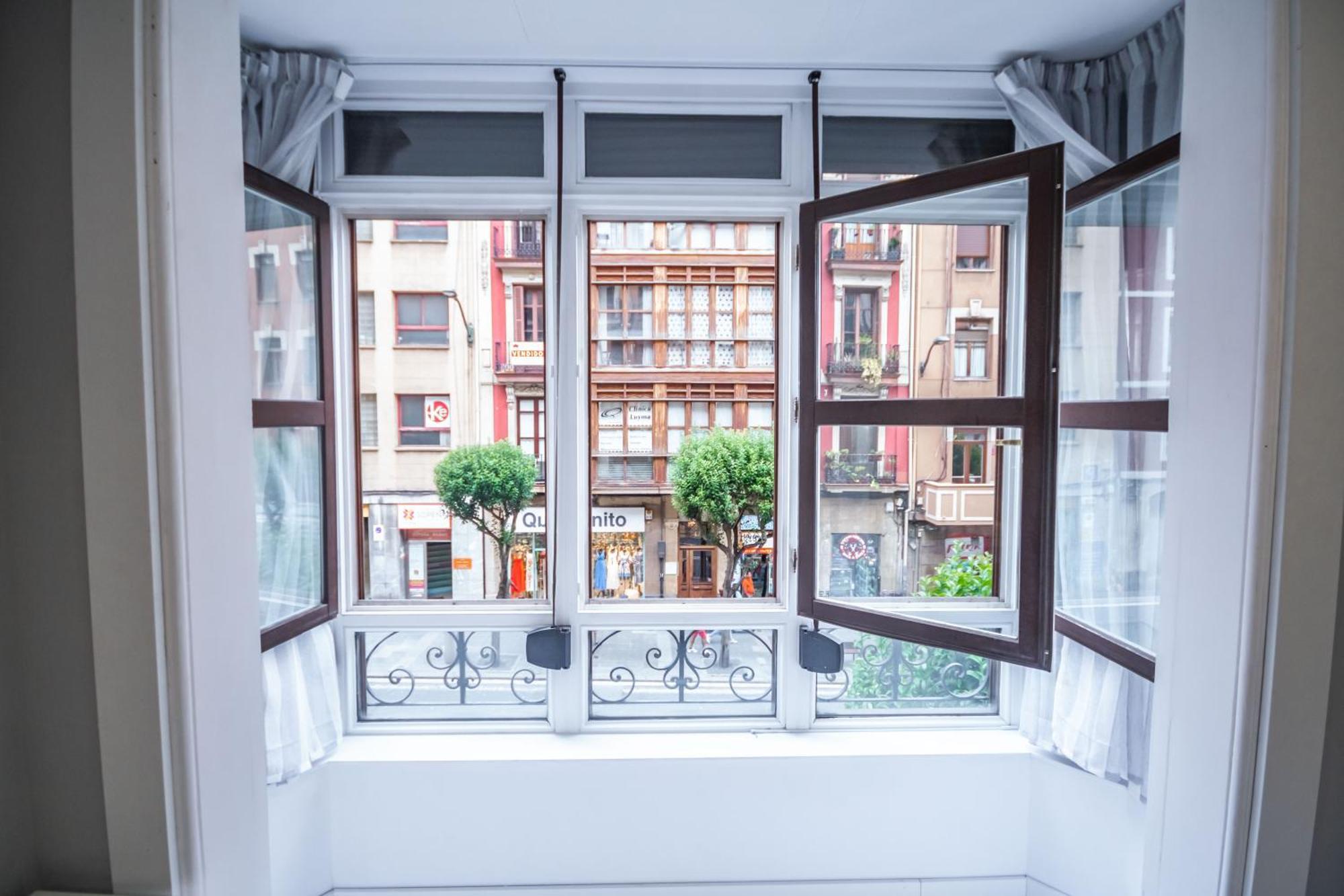 Gran Apartamento 6 Suites Bilbao Center Exterior photo